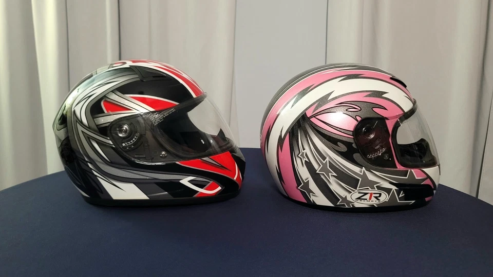 Cascos de moto para él y ella - rojos y rosas - tallas medianas y pequeñas Foto 4 de 4