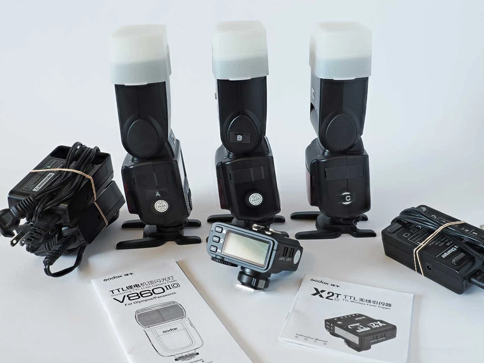 Sistema inalámbrico Godox V860 II de 3 flashes con disparador para cámaras Olympus/OM Foto 2 de 4