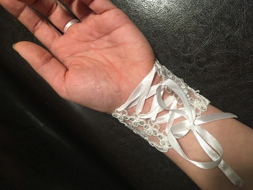Fingerlos Weiß Ivory Rot Brauthandschuhe Braut Handschuhe Strass Hochzeit Spitze - Bild 12 von 24