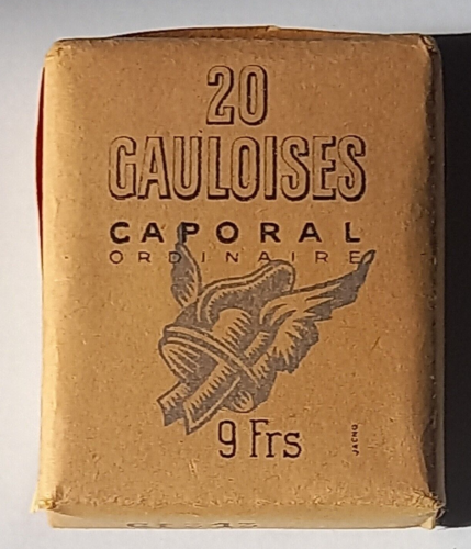Ancien paquet cigarettes vintage GAULOISES caporal troupe  plein sans blister - Photo 1/2