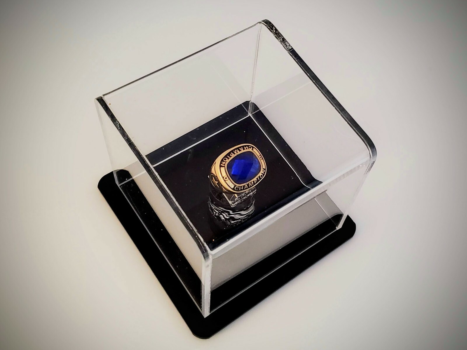Elegant Ring Display Case with Velvet Lining - Premium Ring Box-image