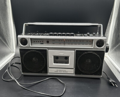 Radiotone RRC-277 Radiorekorder,Ghettoblaster,Boombox #T226