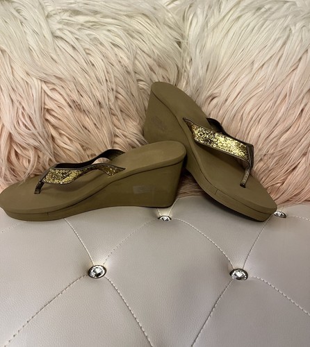 NEW Colin Stuart Gold Glitter Wedge Thong Sandals Size 11M - Picture 2 of 8