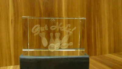 STIEBER 3D Glasblock Gut Holz Kegeln Sportpokal aus Glas