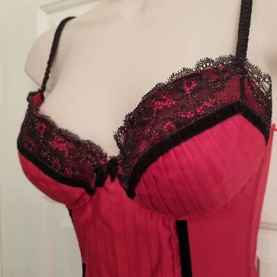 Ambrielle Brand Overbust Red Satin Pleated Corset Black Lace Trim Flexible Stays