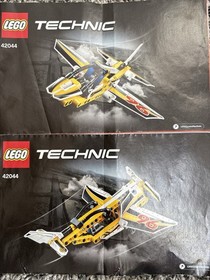 LEGO Technic Display Team Jet 42044 Complete Set 2 in 1 113 Pieces *RETIRED*