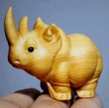 WOODEN hand carved RHINOCEROS MINIATURE Sweet Collectable Ornament 4.7x4.5x2.6cm