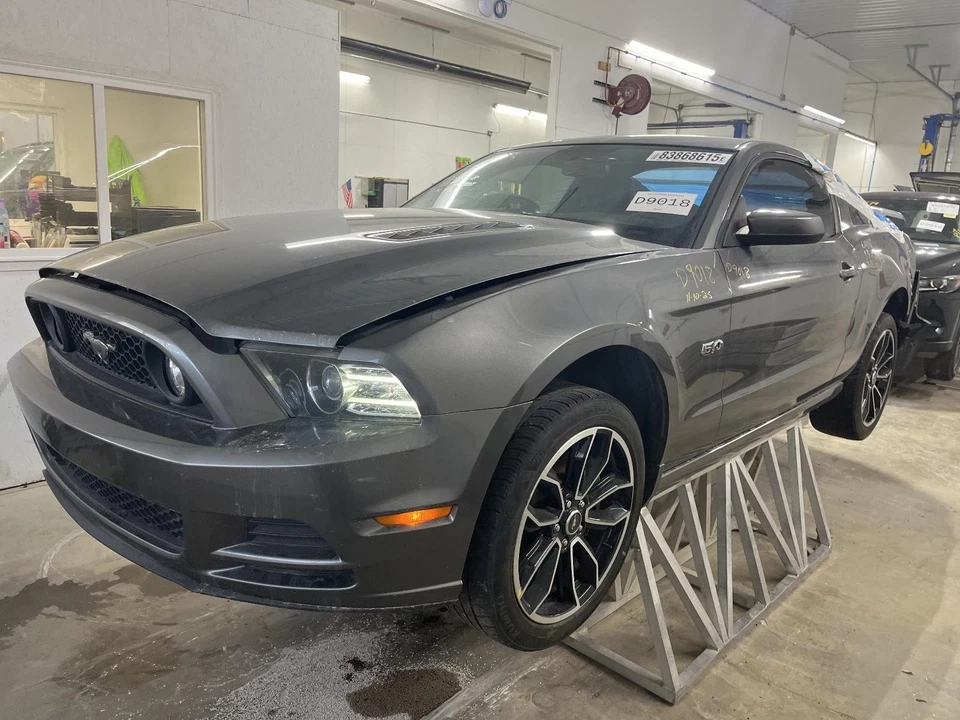Used Front Center Interior Rear View Mirror fits: 2013 Ford Mustang automatic di - Image 2 of 4