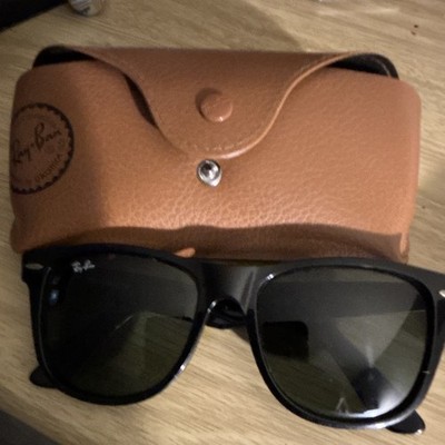 Ray-Ban Wayfarer Men s Black Plastic Frames Green G-15 Glass Sunglasses
