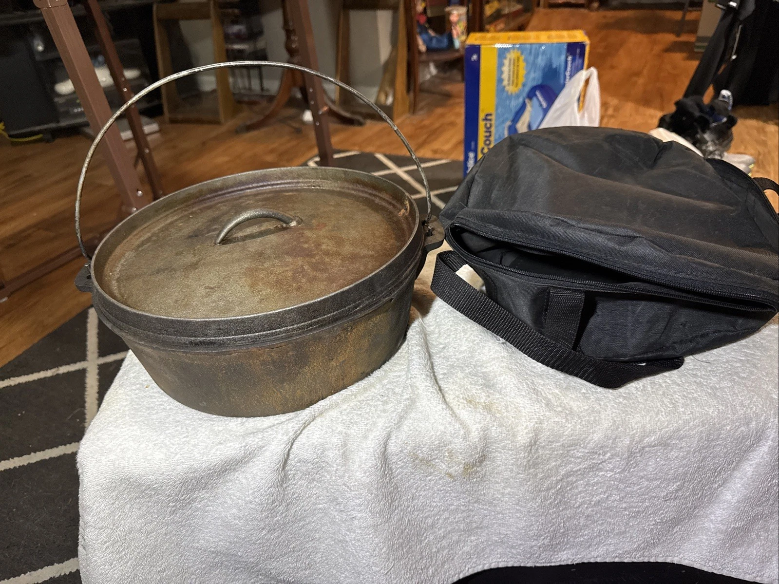 VINTAGE DUTCH OVEN HEAVY DUTY WITH CARRYING BAG, 12” ROUND & 5” TALL WITH LID
Opens in a new window