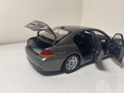 1:18 kyosho BMW 7 Series 745i Gray | eBay