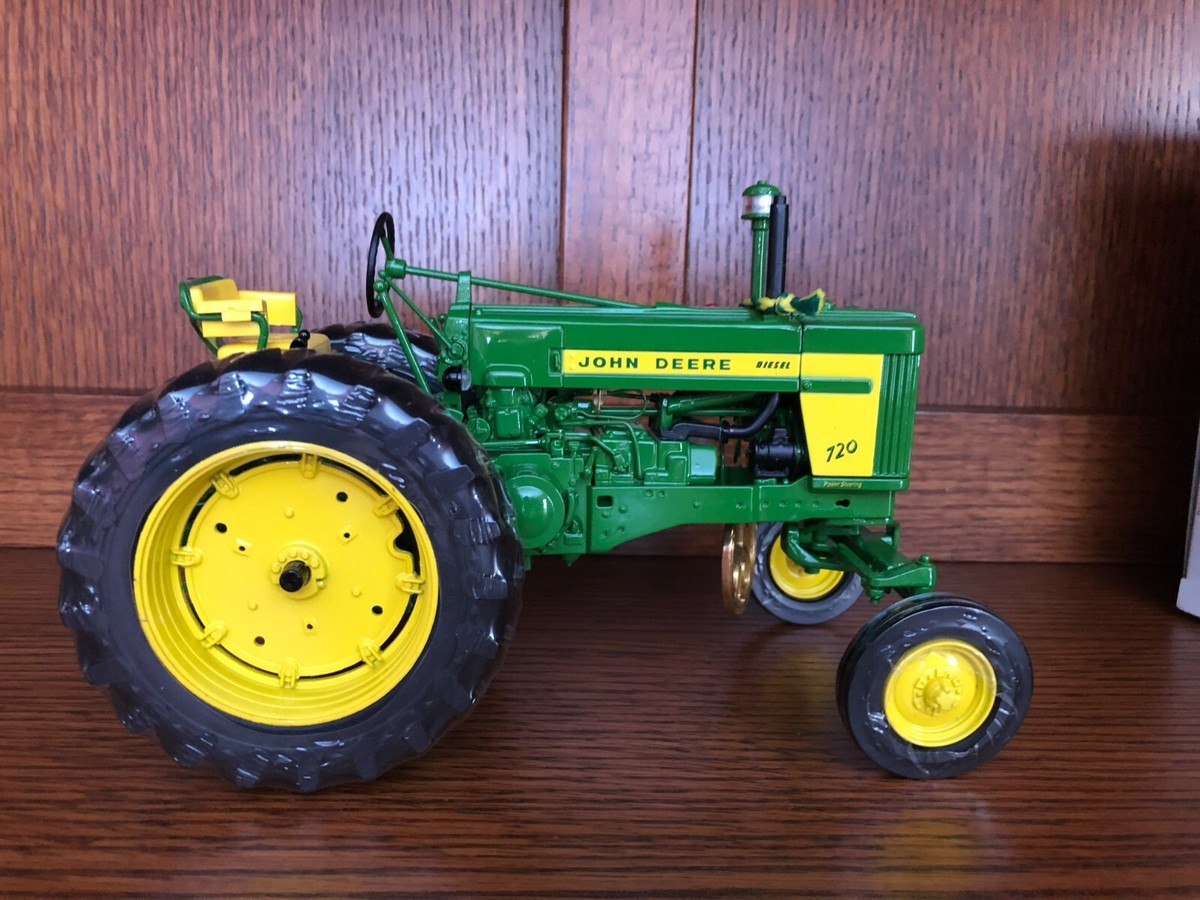 John Deere Original Precision Classic #10 - The Model 720 John Deere Original Precision Classic #10 - The Model 720