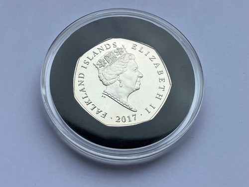 2017 FALKLAND ISLANDS PENGUIN ~ GENTOO ~ COLOURED 50 PENCE BU BUNC - Picture 4 of 5
