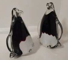 Pair of Glass Art Murano Penguins Handcrafted Figurine Paperweight Black & White