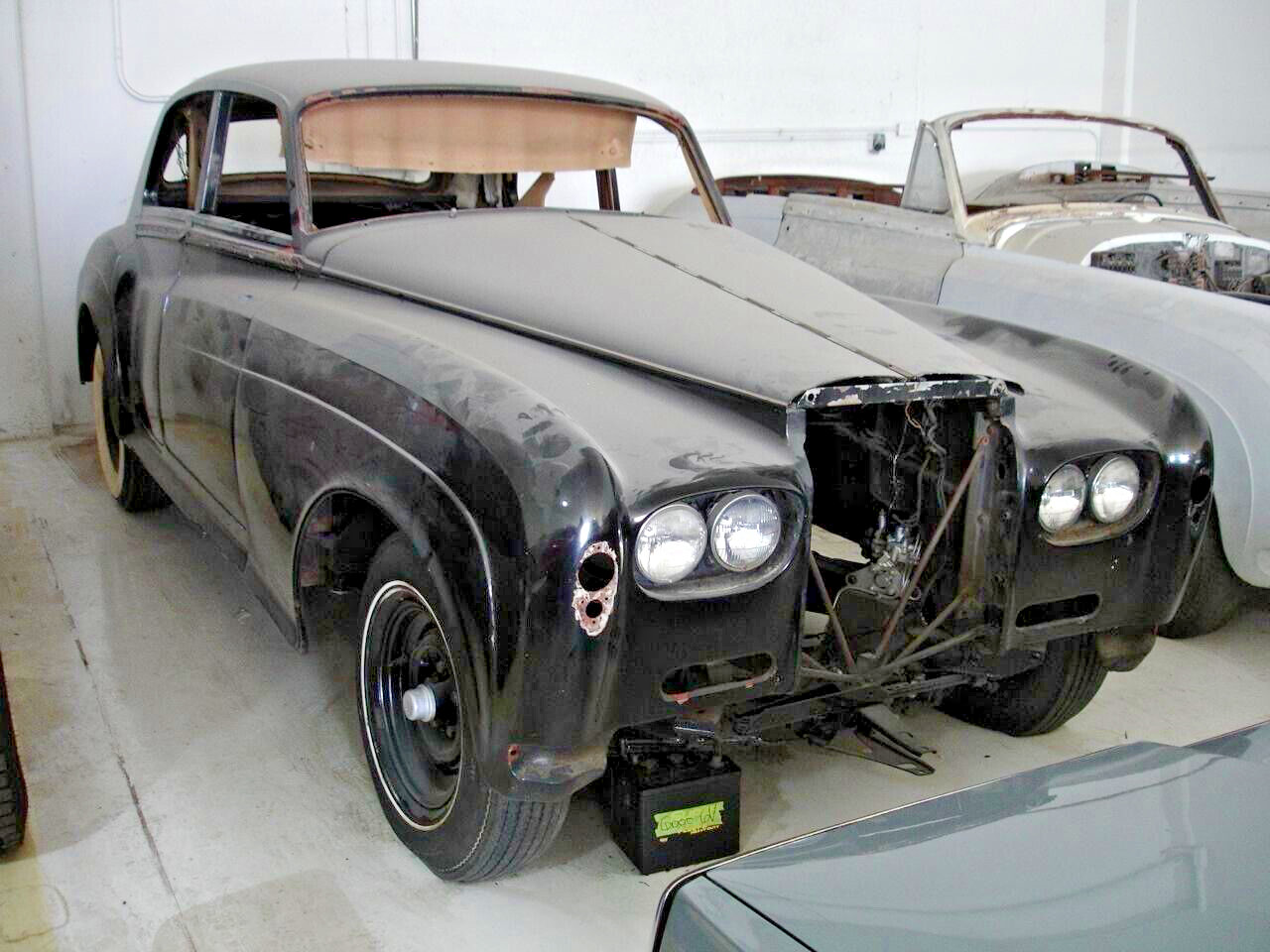 ROLLS ROYCE SILVER CLOUD BENTLEY LIGHT, THE WORLDS LARGEST 1946 - 1965 INVENTORY