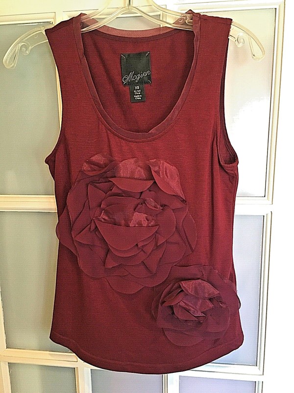 Maginn Knightsbridge Burgundy Sleeveless Top Embellished with Flower, XS