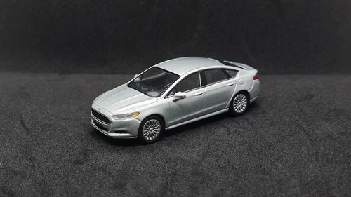1:64 596 Ford Silver 2013 Mondeo Fusion sedán modelo deportivo diecast coche de colección - Imagen 4 de 6