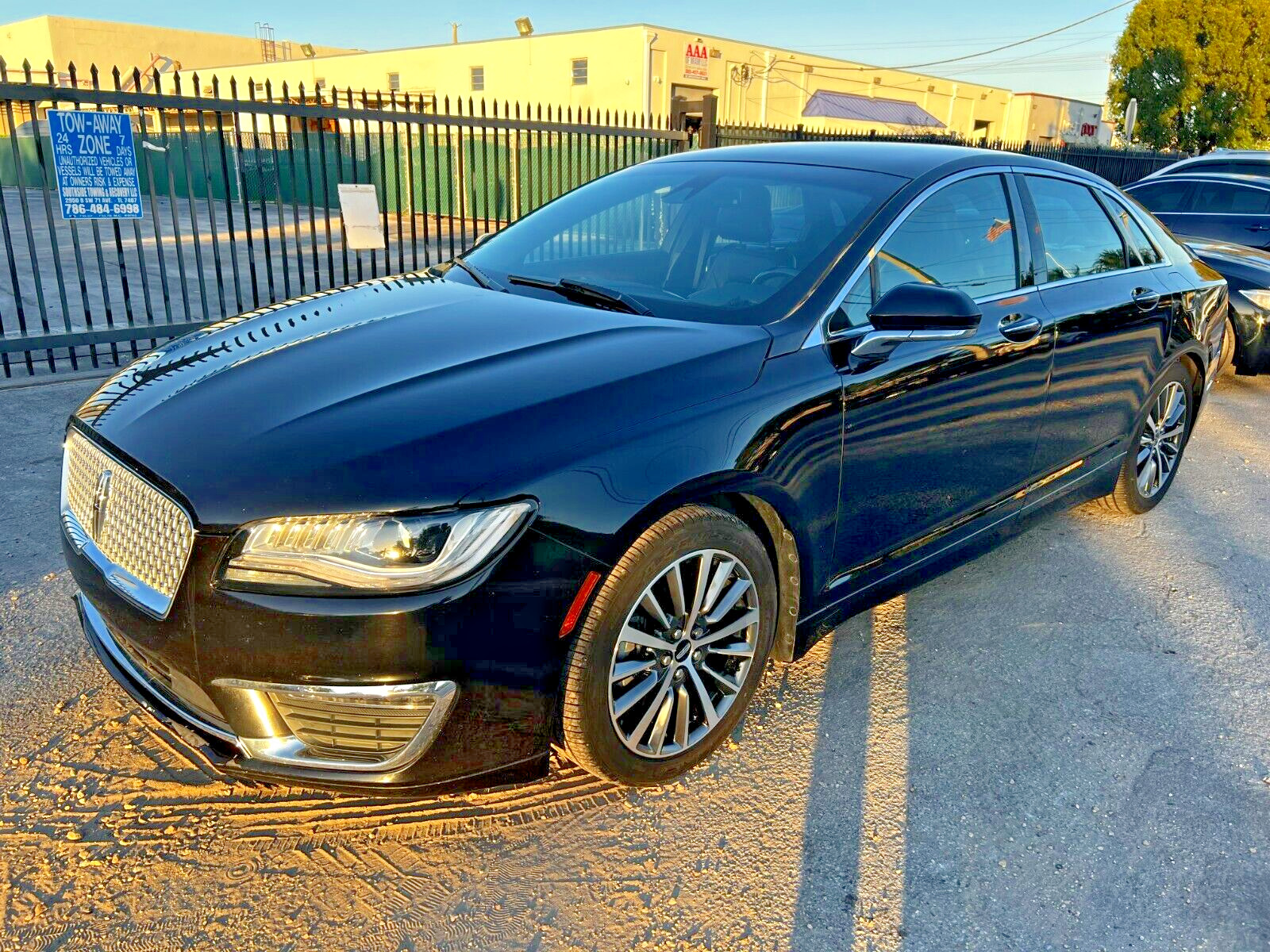 Lincoln MKZ/Zephyr - Image 4