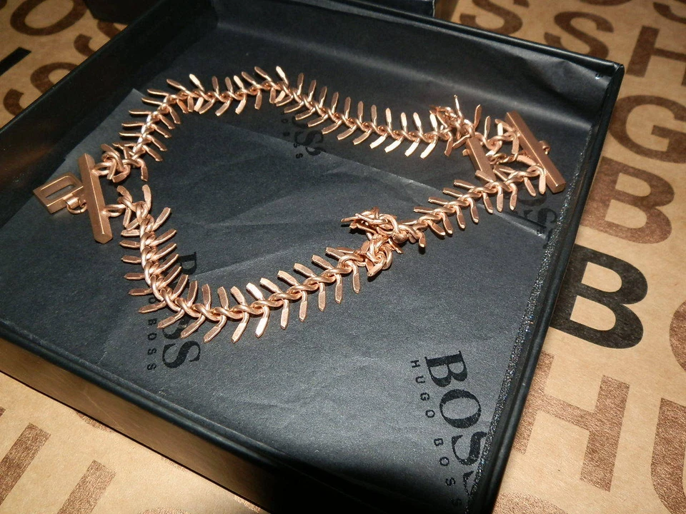 NOVO HUGO BOSS FEMININO FEMININO BRONZE OURO ROSA BOLSA DE GRIFE PULSEIRA ANEL CHARME - Imagem 2 de 4