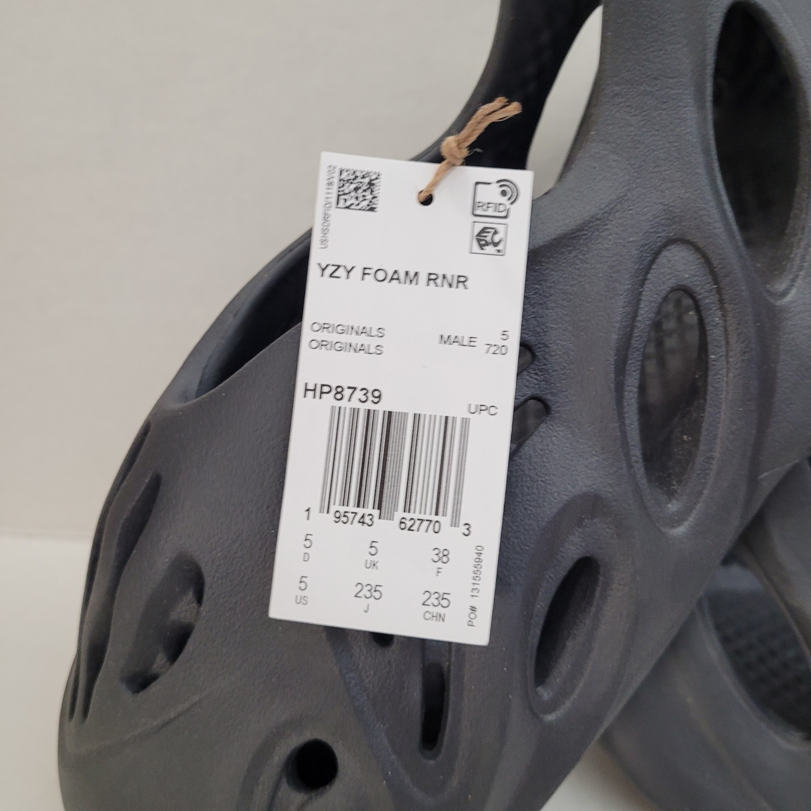 Adidas Yeezy Foam RNR Men's Sneakers Onyx Sz 5 NWT thumbnail 2