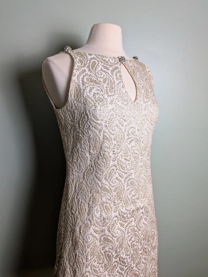 Vestido de cóctel vintage años 60 Hong Kong ojo de cerradura dorado cachemira satinado forrado cambio Foto 4 de 4