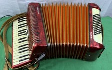 Hohner Arietta Accordion 72 Bass with Case (1460)