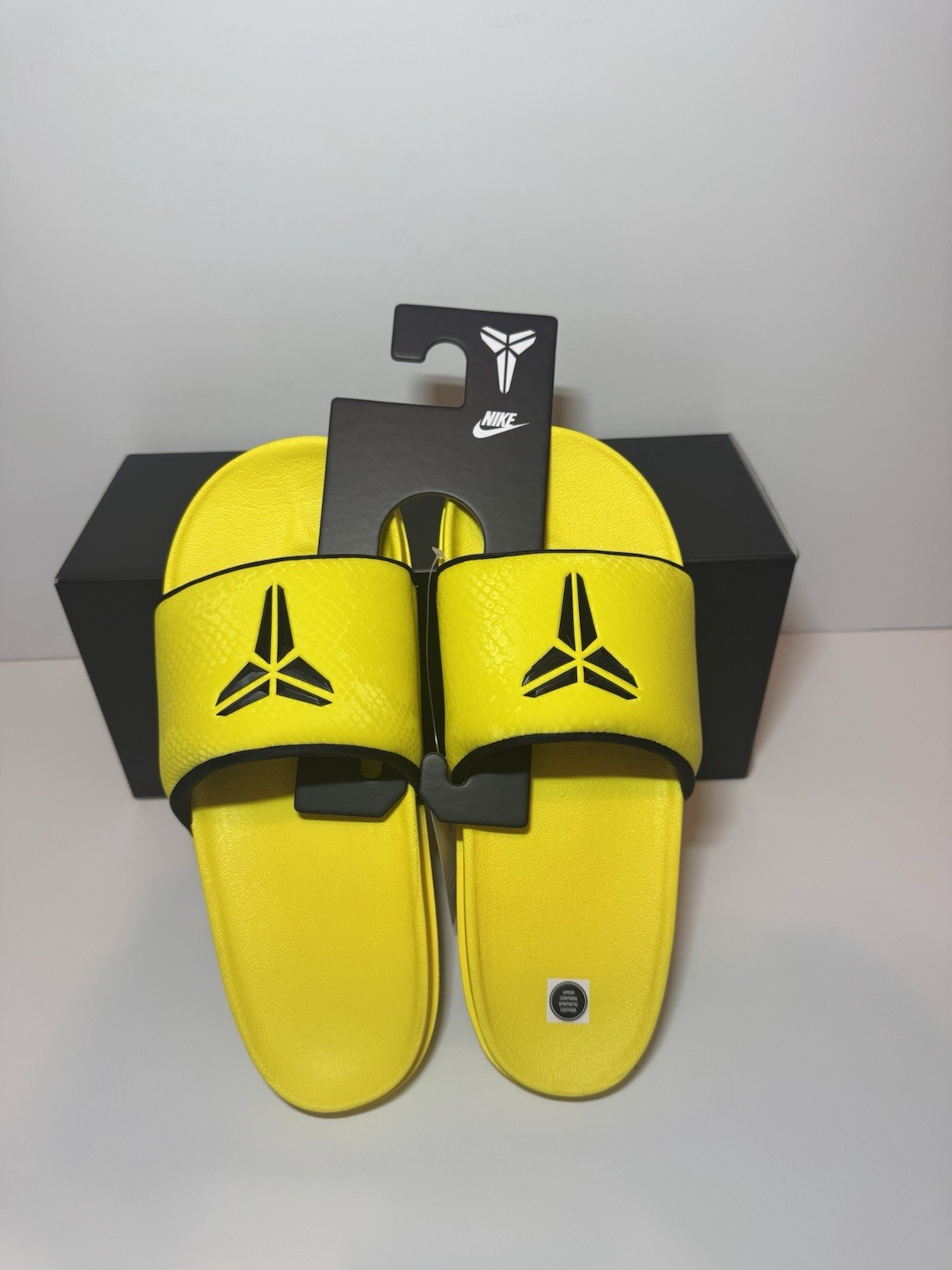 PANTOFOLA D’ORO Nike Kobe Bryant Ciabatte Off Court Slides (2025) Giallo lampo
