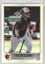 2022 Topps Series 2 Rainbow Foil Pat Valaika #575 y5m