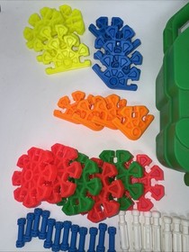 RARE Kid Knex K'nex FOOTED FRIENDS Building Set 100% COMPLETE Case Manual