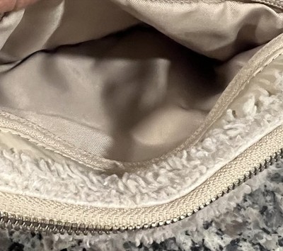 Lululemon Womens Ivory Fleece Zip Top Everywhere Belt Bag Fuzzy One Size