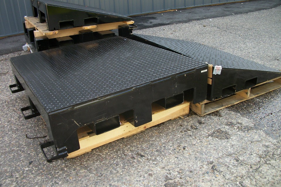 60 TON EXTREME HEAVY DUTY WHEEL RISERS / SERVICE RAMPS TRUCK MACHINERY