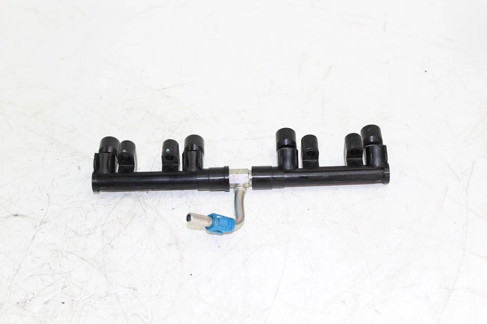 11-19 Suzuki Gsxr750 Secondary Fuel Rail Gas Rail 13473-14j10 - Image 2 of 4