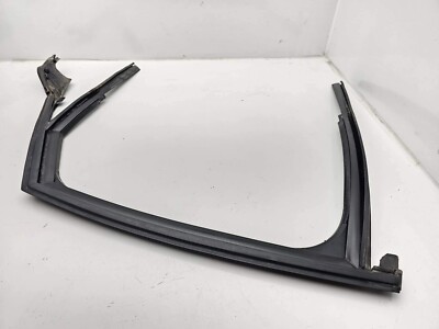 2013-2018 AUDI S6 REAR LEFT UPPER DOOR WINDOW SEAL WEATHER 