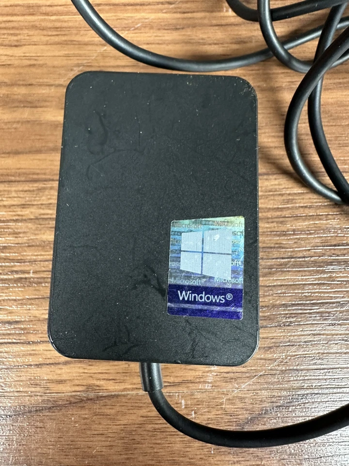 Genuine Microsoft Surface Pro 4 5 6 GO Wall Charger AC Power Adapter 1735 24W - Image 3 of 4