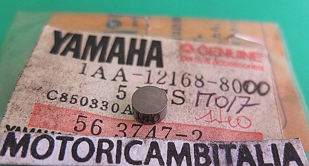 FZ750 FZR1000 PASTIGLIA VALVOLA PAD SHIM VALVE 1,40 1AA1216880 Per