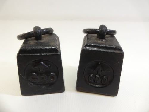 (ref288AY) Pair of vintage antique Post Office GPO weights 8oz 1/2lb