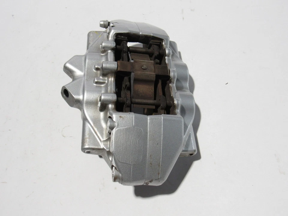 Pinza de freno trasera derecha pasajero Mercedes SLK55 R171 2006 AMG Brembo 4-11 * Foto 2 de 4