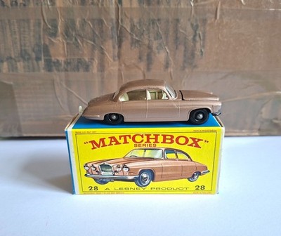 matchbox 28 jaguar mk10  mint ! & E  box