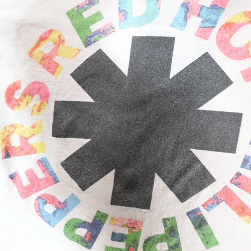 Vintage Red Hot Chili Peppers Shirt Mens M White Band Graphic Distressed 90s, $28.95 - Photo 4