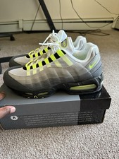Nike Air Max 95 Mens Low Top Breathable Lace-...