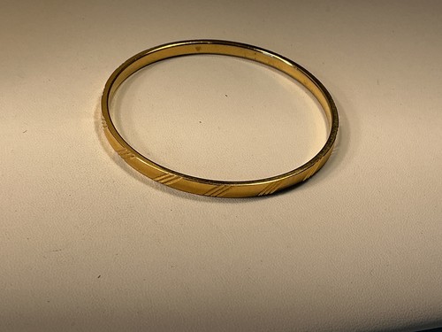 Monet Laser Etched Pattern Gold Tone Bangle Bracelet Lot 52A - Picture 3 of 3