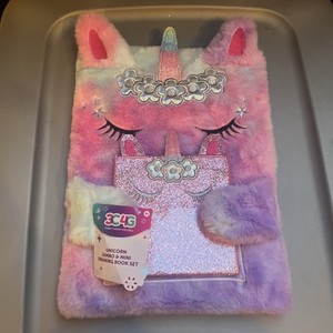 Unicorn Jumbo And Mini Drawing Book Set