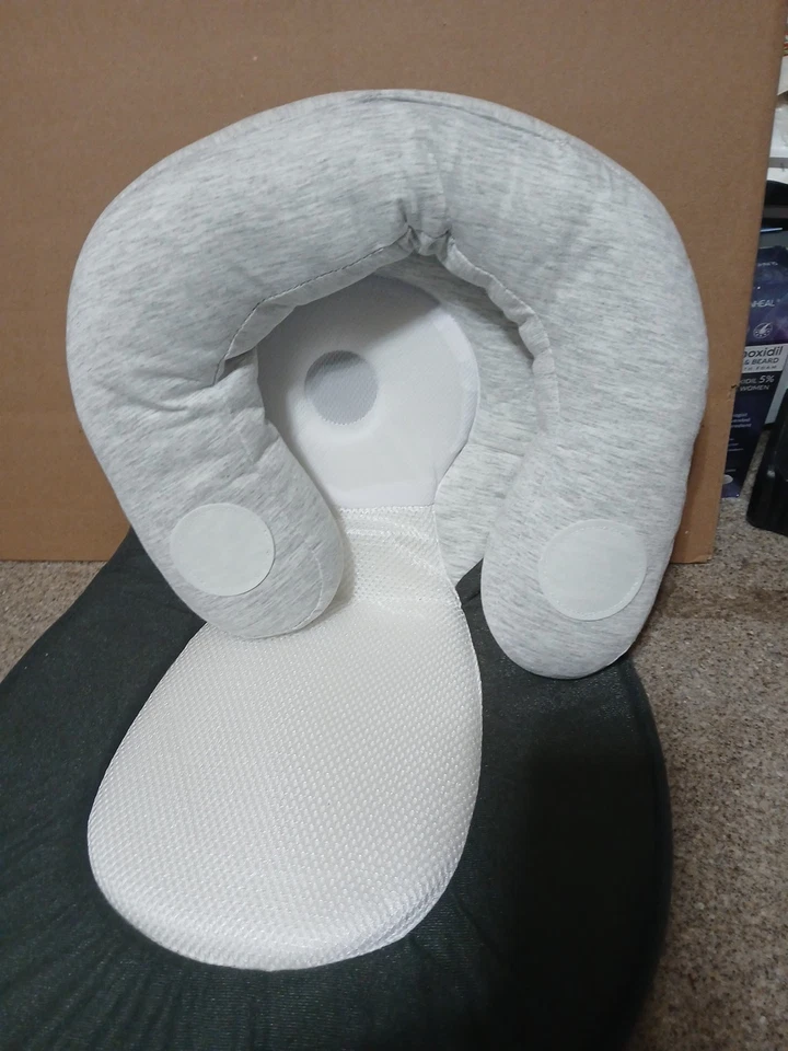 Almohada de maternidad ThinLife Baby Products gris y blanca Foto 4 de 4