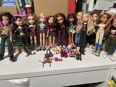 Bratz doll lot of 12 MGA Dolls 2001-2003