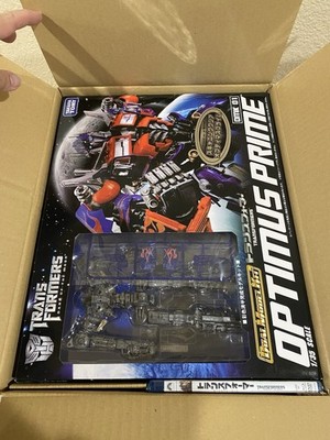 TRANSFORMERS Exclusive DMK01 Optimus Prime Clear Crystal ver 1/35 w/ Blu Ray DVD
