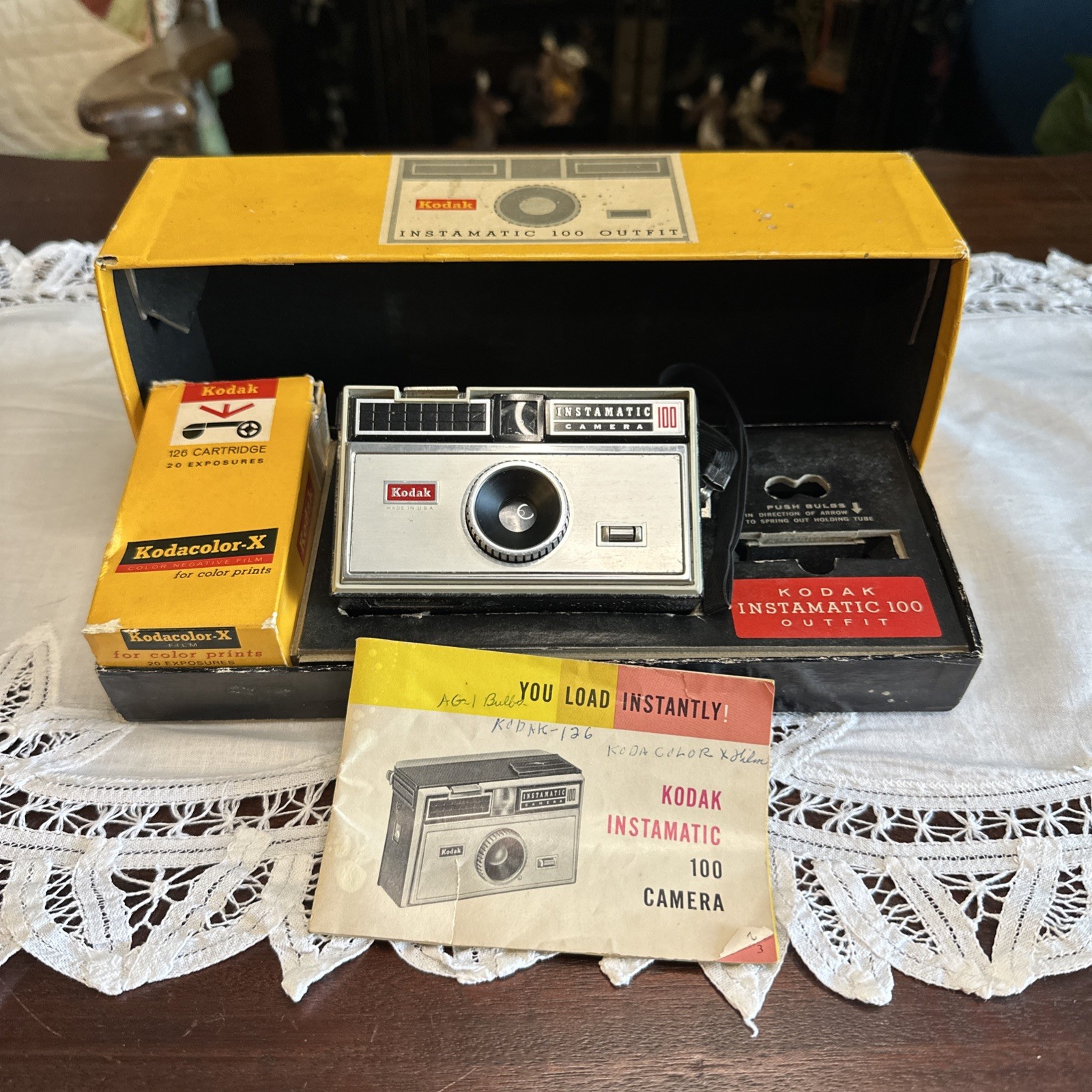 Kodak Instamatic 100 vintage camera equipment - eBay listing photo 3