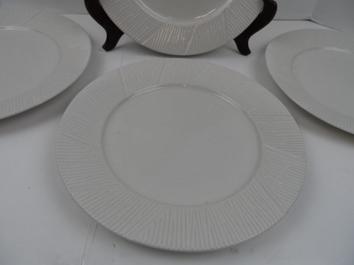 Radiate Ceramic Dinnerware by Waverly Ivory/Cream Dinner Plates 11" - Lot of 4 - Picture 3 of 6