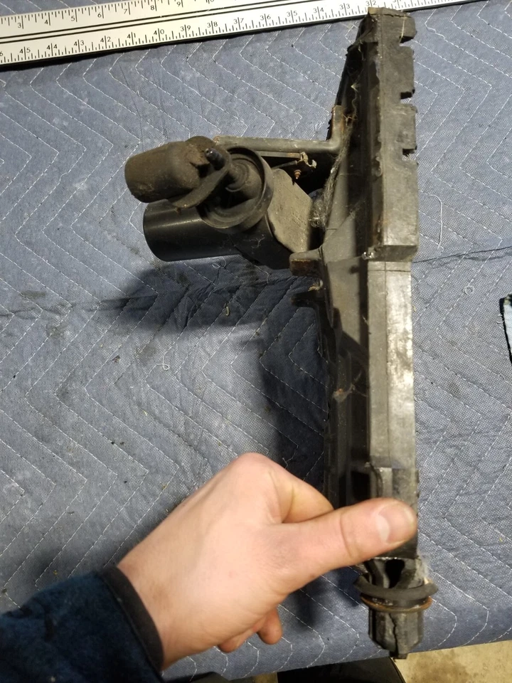 Bandeja de batería Volvo V70 S70 V70R 1998-2000 9444453 OEM #355AN Foto 3 de 4