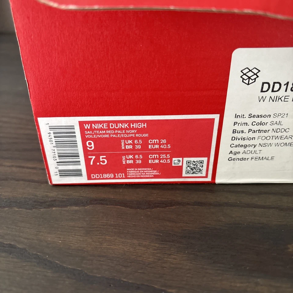 Talla 9 - Nike Dunk High Team Rojo W Foto 2 de 4