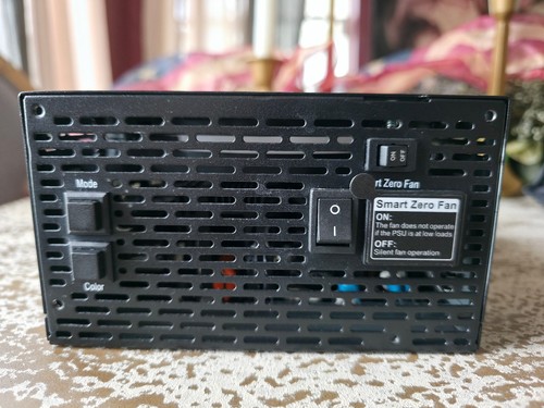 Thermaltake Toughpower PF1 ARGB 1200W 80+ Platinum - Picture 5 of 17